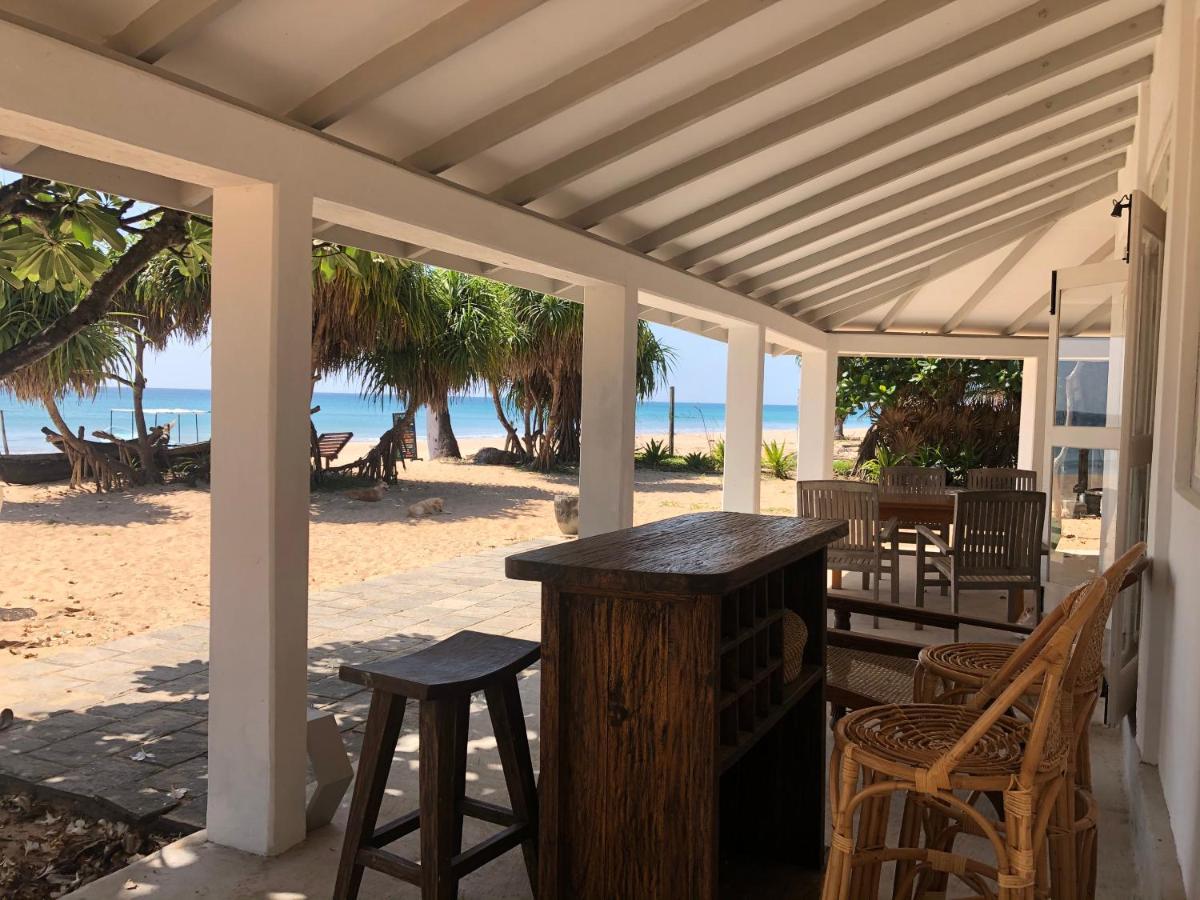 Moon Isle Beach Bungalow Nilaveli Exterior photo
