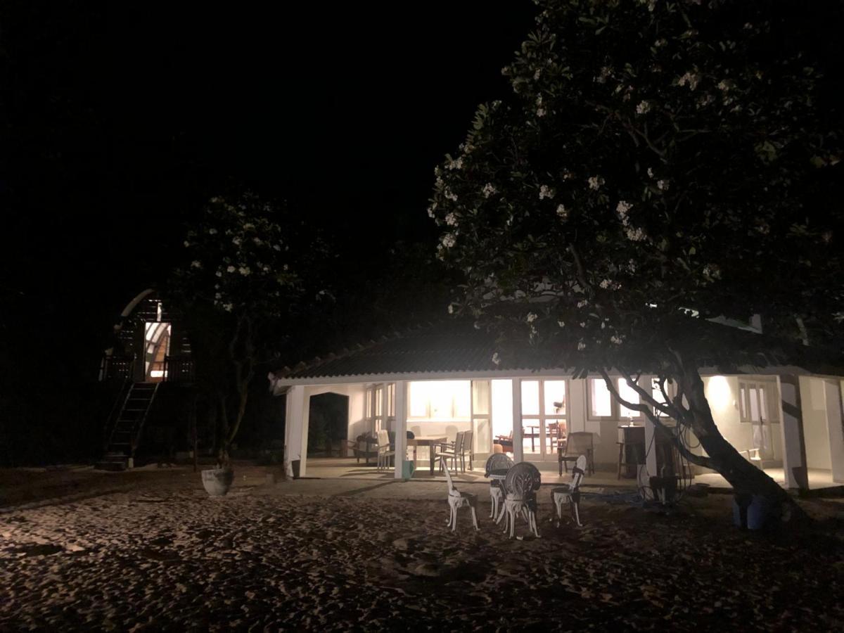 Moon Isle Beach Bungalow Nilaveli Exterior photo