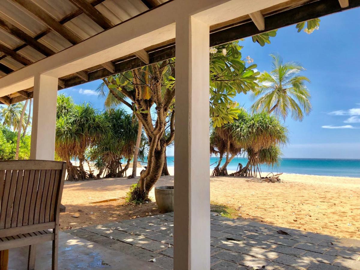 Moon Isle Beach Bungalow Nilaveli Exterior photo