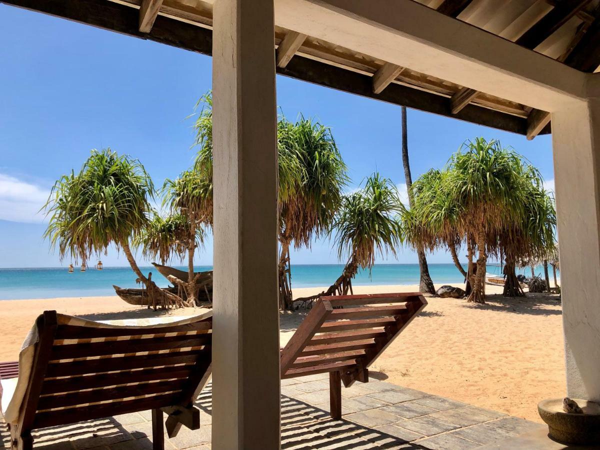Moon Isle Beach Bungalow Nilaveli Exterior photo